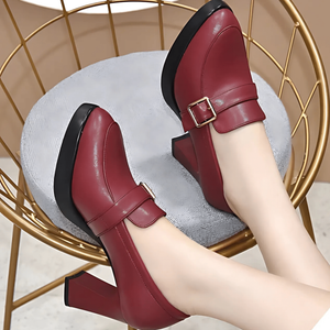 Julian Porter Luna Pumps Red / 35